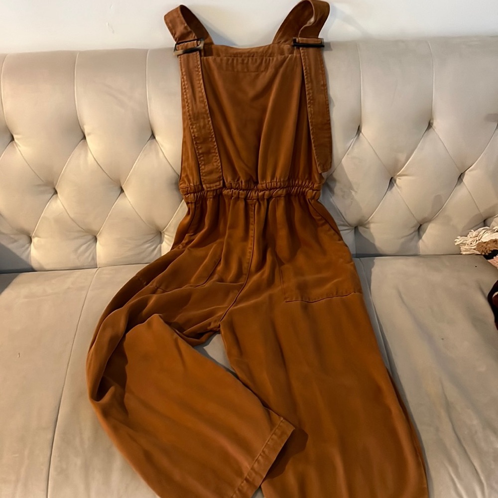 Zara jumpsuit in size M